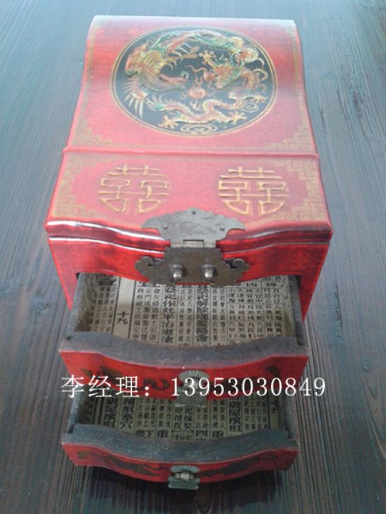 點(diǎn)擊查看詳細(xì)信息<br>標(biāo)題：首飾盒 閱讀次數(shù)：3313