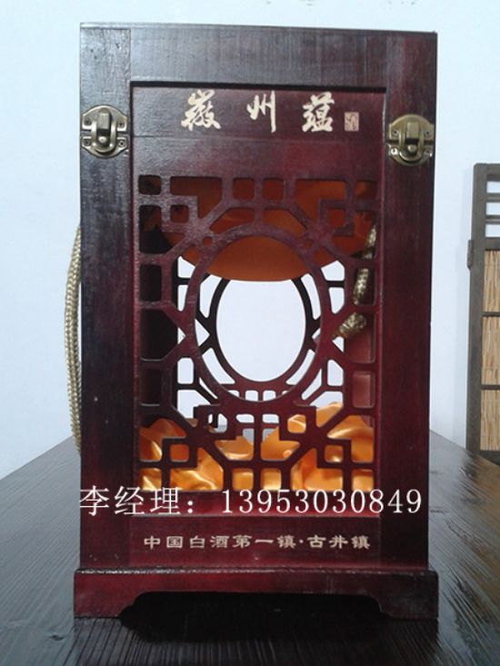 點(diǎn)擊查看詳細(xì)信息<br>標(biāo)題：木制白酒盒 閱讀次數(shù)：3578
