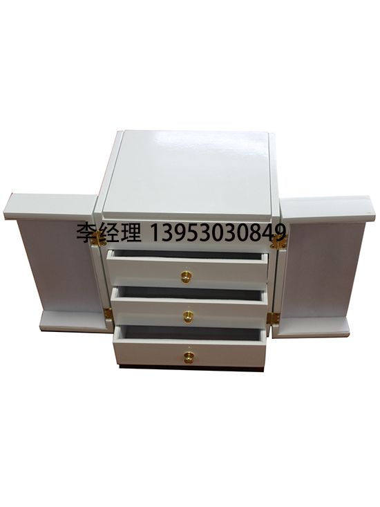 點(diǎn)擊查看詳細(xì)信息<br>標(biāo)題：首飾盒 閱讀次數(shù)：1498