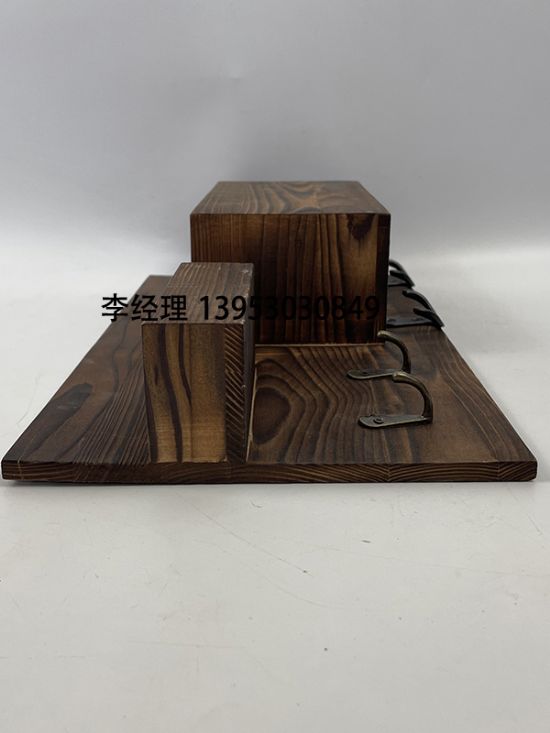 點(diǎn)擊查看詳細(xì)信息<br>標(biāo)題：掛架 閱讀次數(shù)：1349